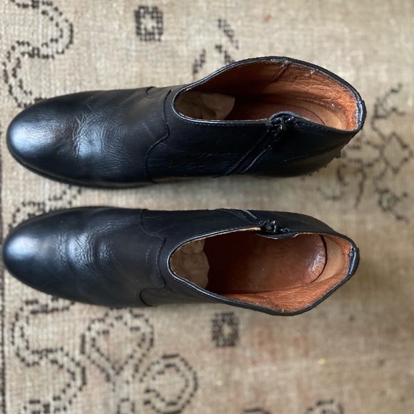 Frye Nora Bootie size 9.5 - Picture 2 of 7